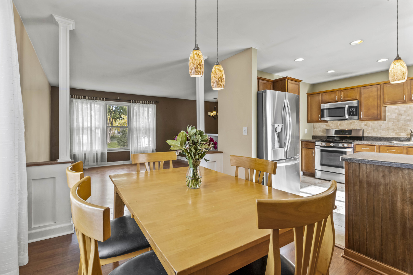 557 Cottonwood Circle, Bolingbrook, IL 60440