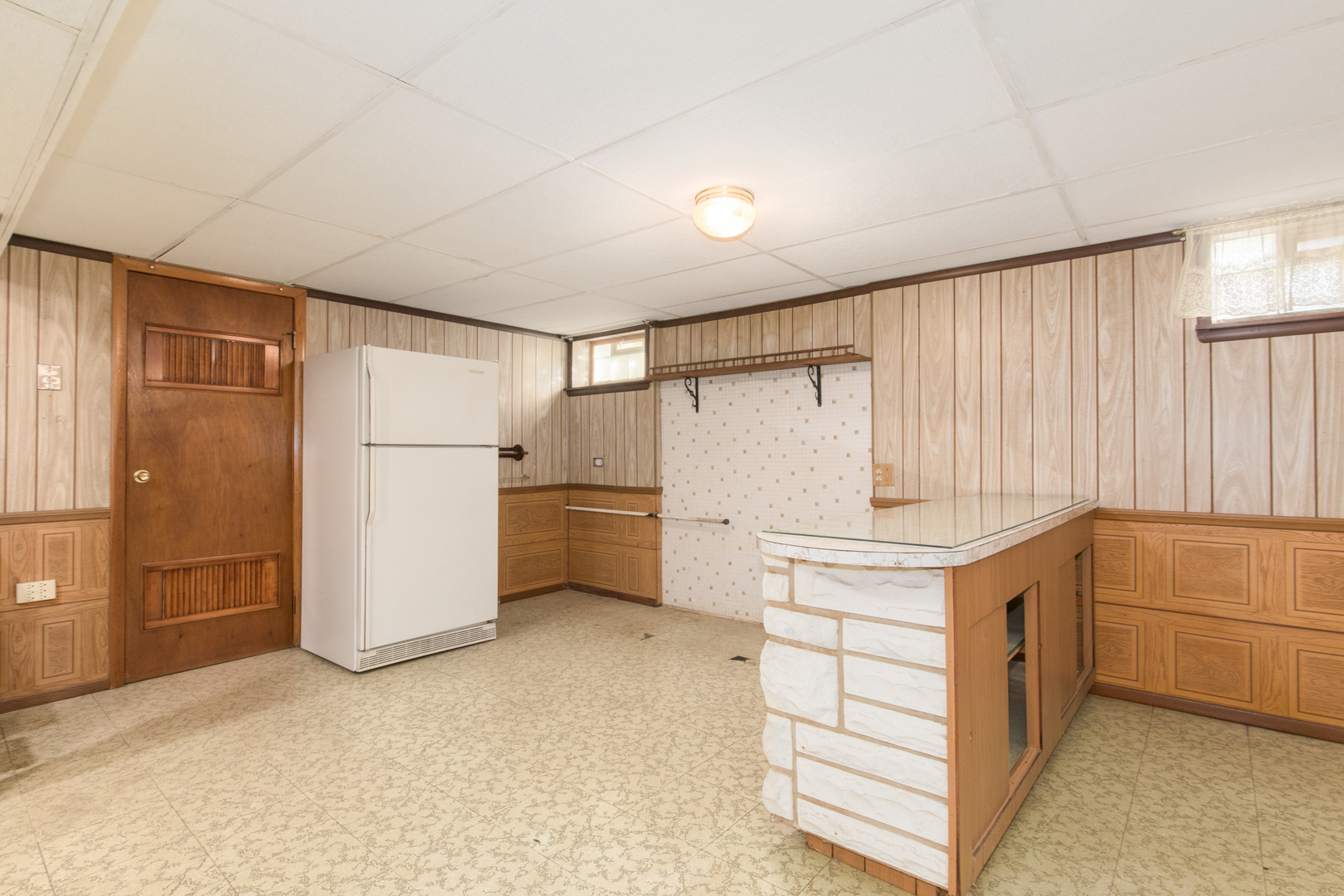 7018 W Birchwood Avenue, Niles, IL 60714