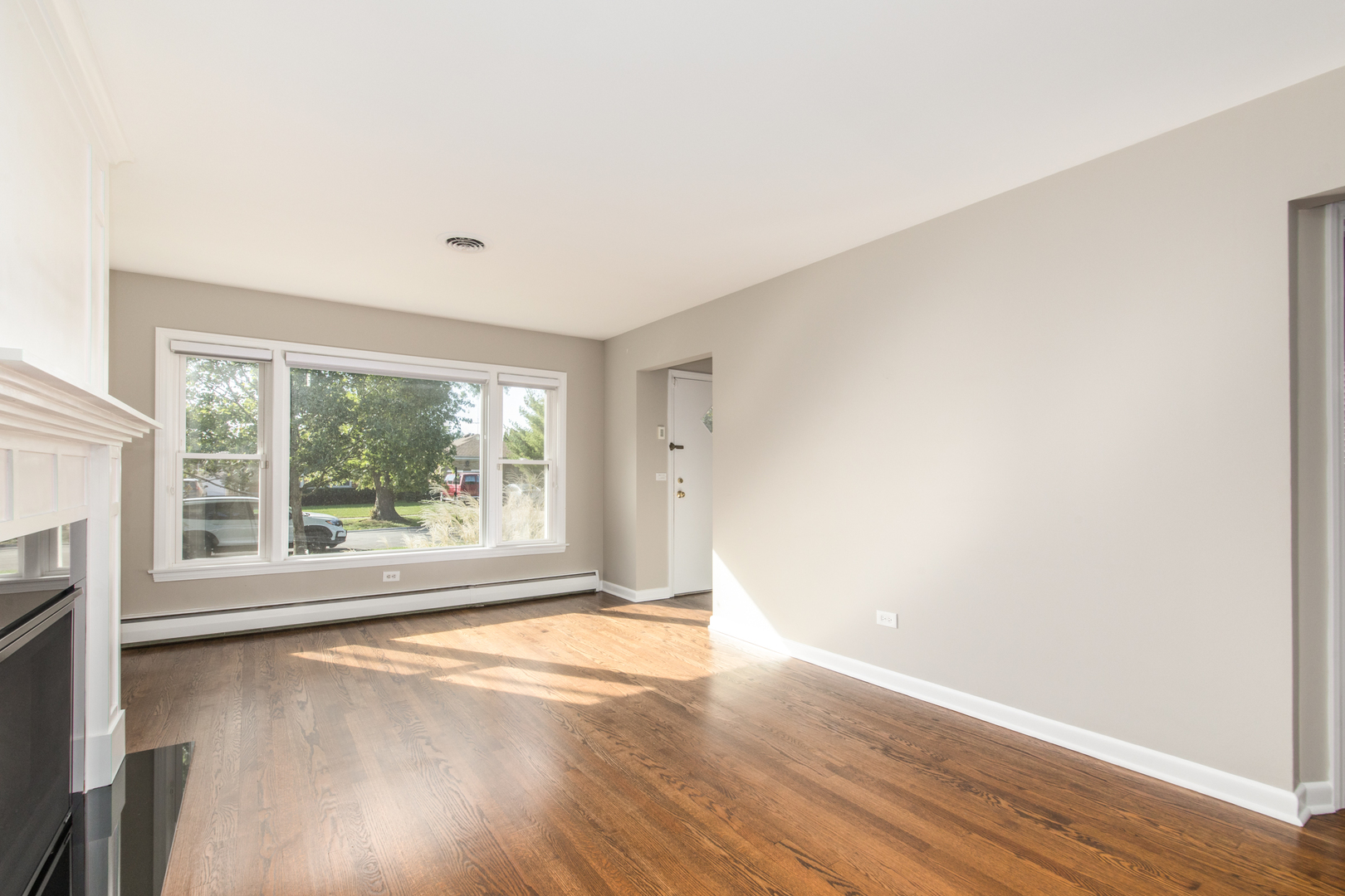 7018 W Birchwood Avenue, Niles, IL 60714