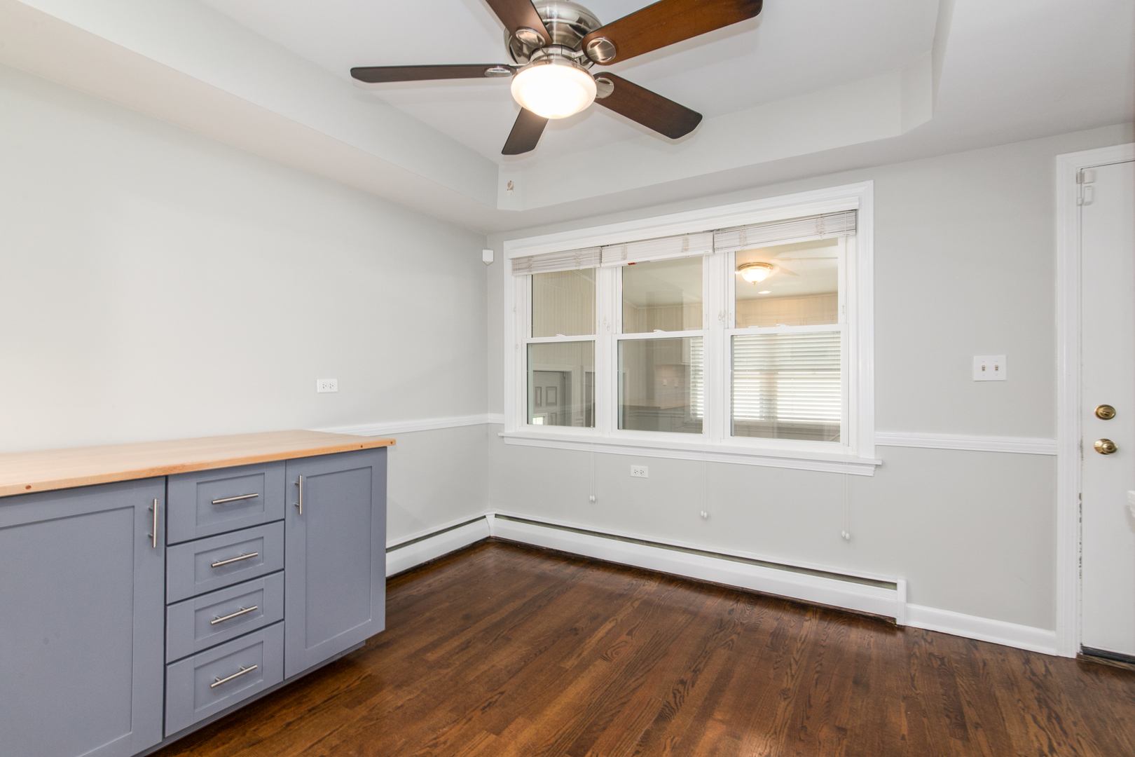 7018 W Birchwood Avenue, Niles, IL 60714