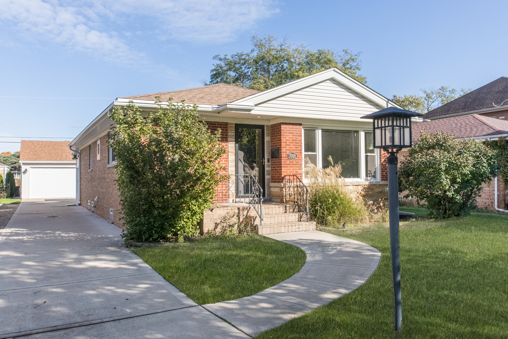 7018 W Birchwood Avenue, Niles, IL 60714