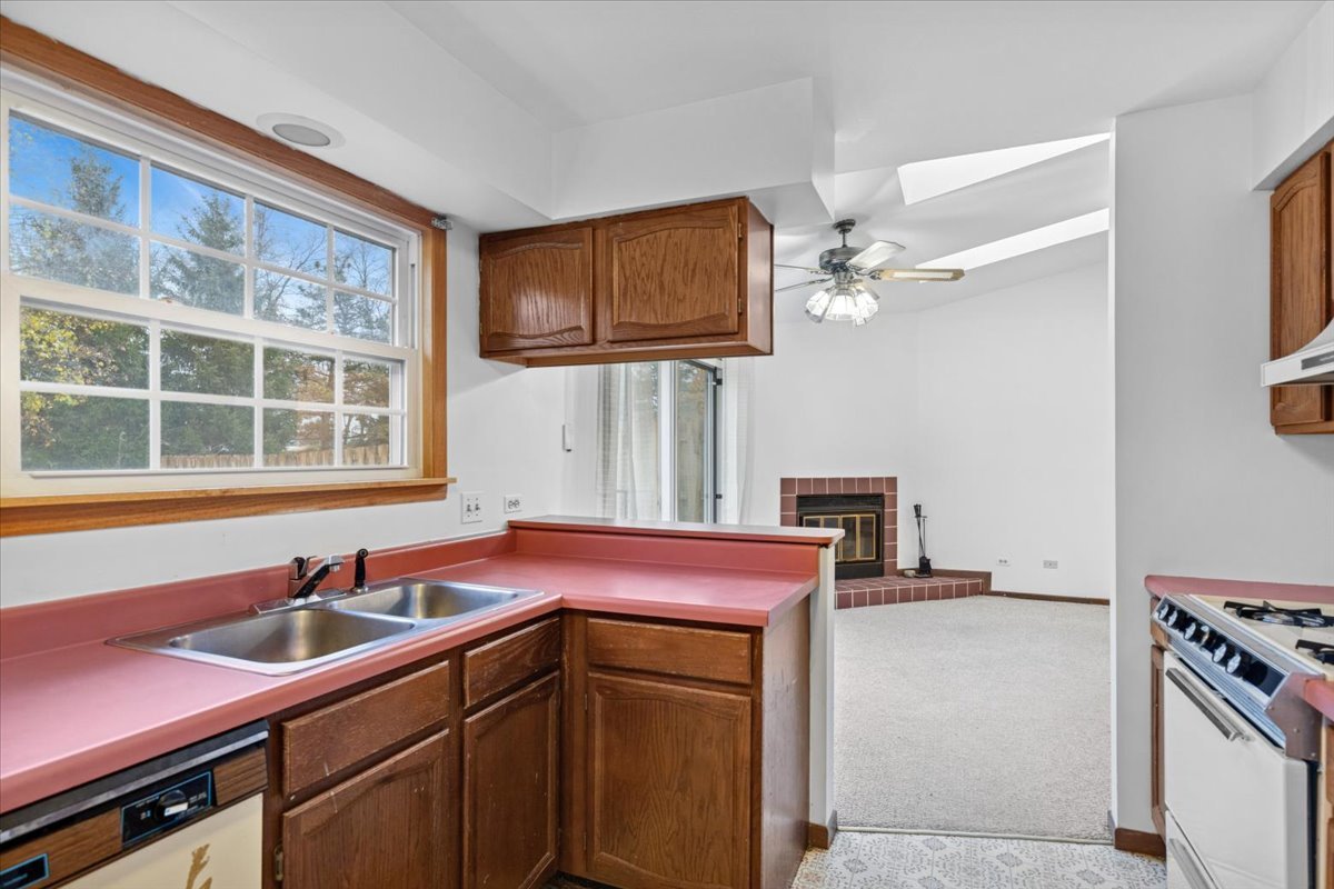 766 Brittany Lane, Island Lake, IL 60042