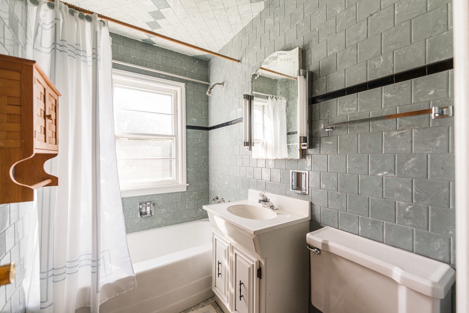 575 S Finley Road, Lombard, IL 60148