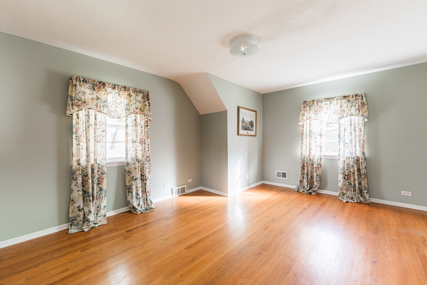 575 S Finley Road, Lombard, IL 60148