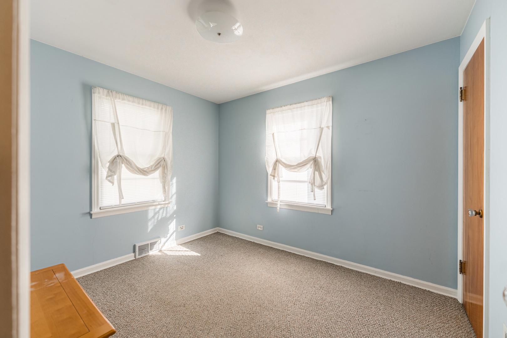 575 S Finley Road, Lombard, IL 60148