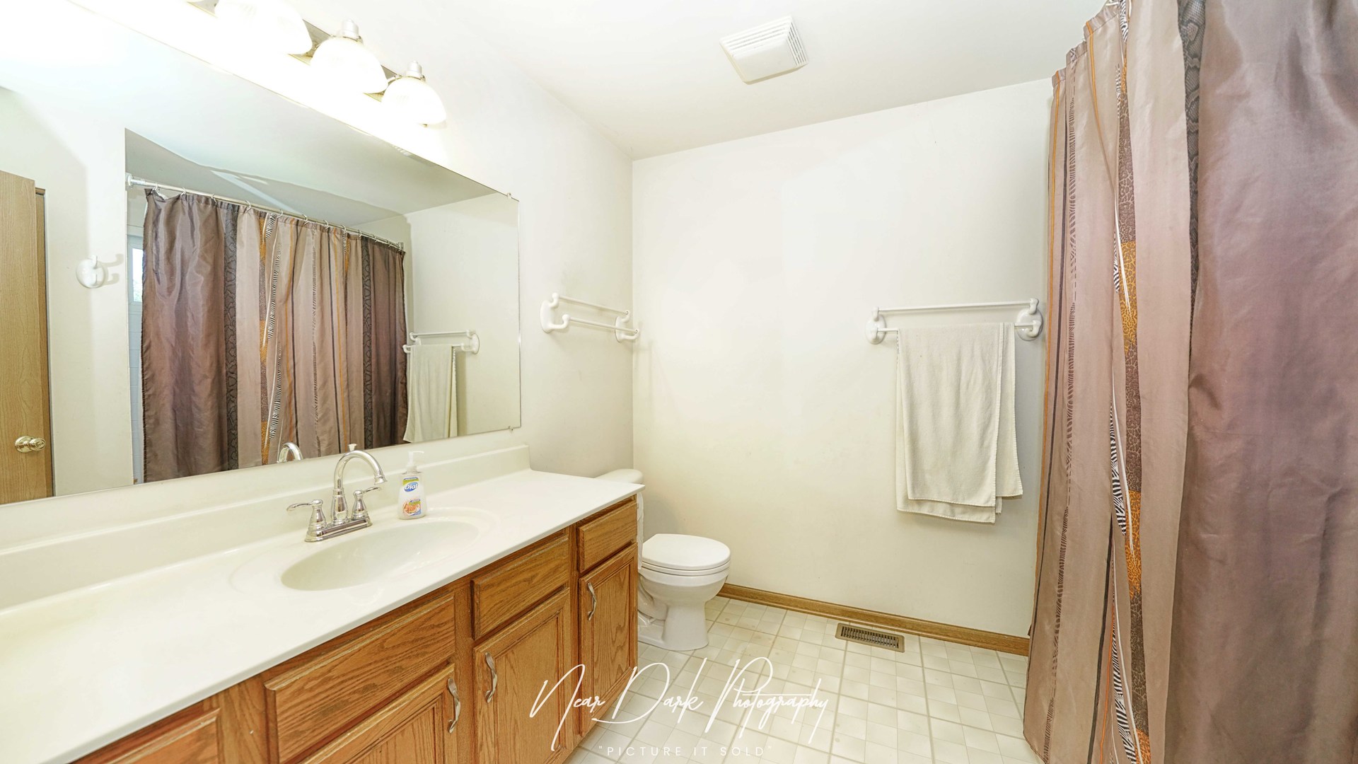 2292 Iroquois Lane, Round Lake Heights, IL 60073