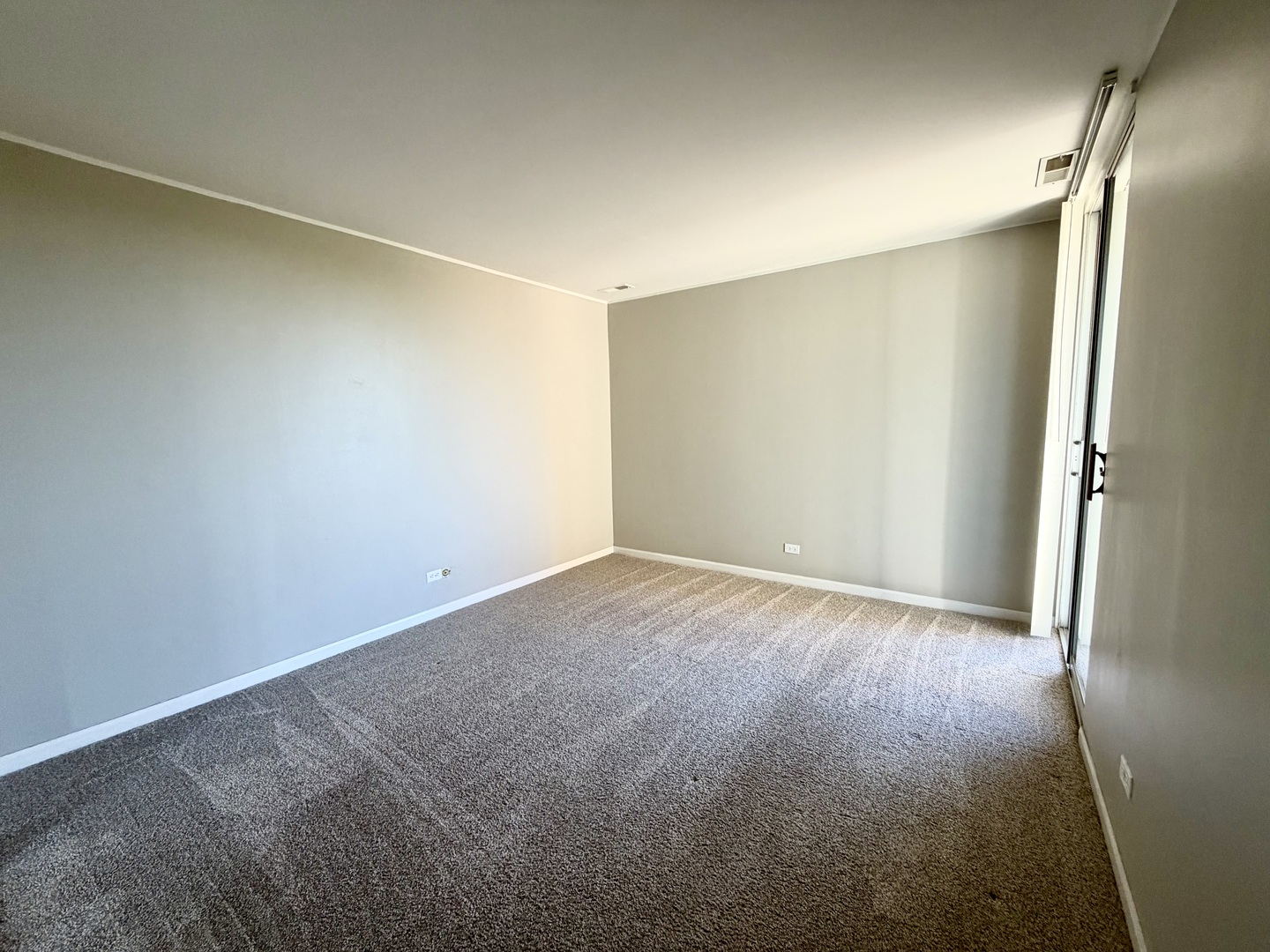 6010 Oakwood Drive #6C, Lisle, IL 60532