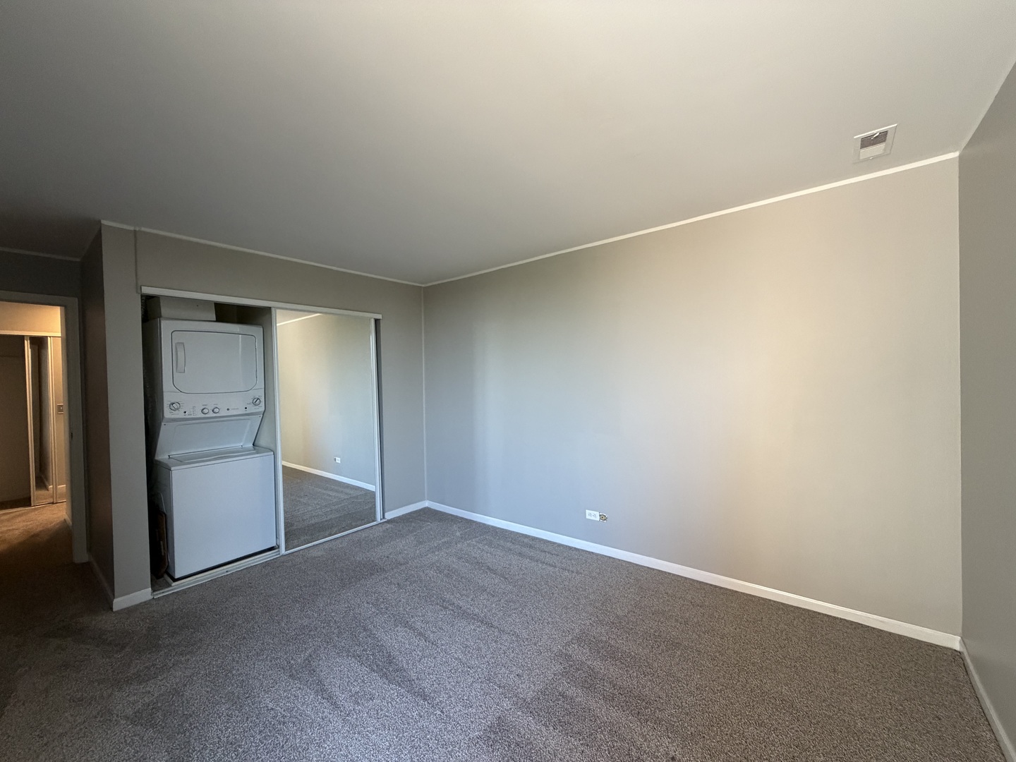 6010 Oakwood Drive #6C, Lisle, IL 60532