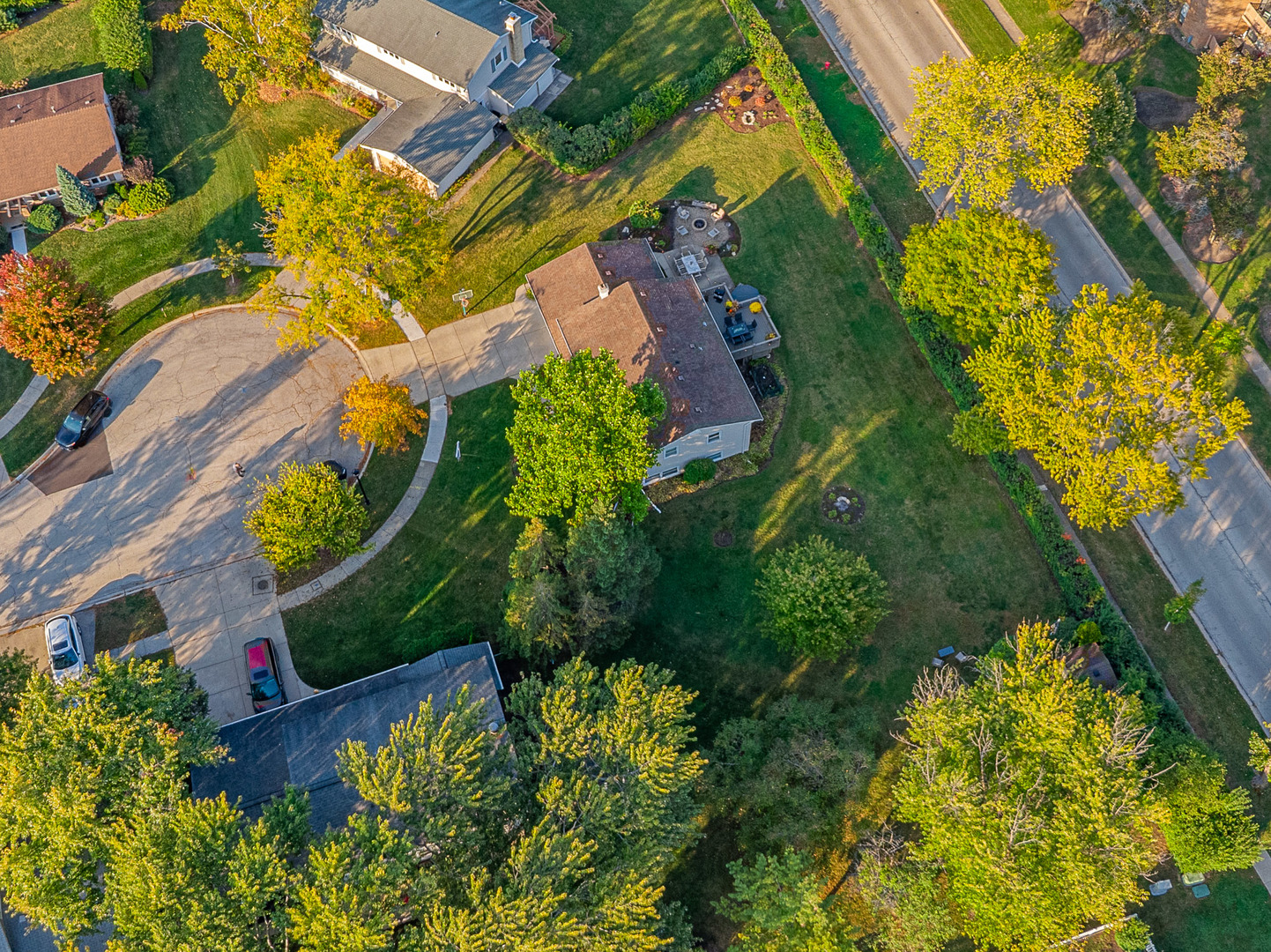 210 Yarmouth Road, Elk Grove Village, IL 60007