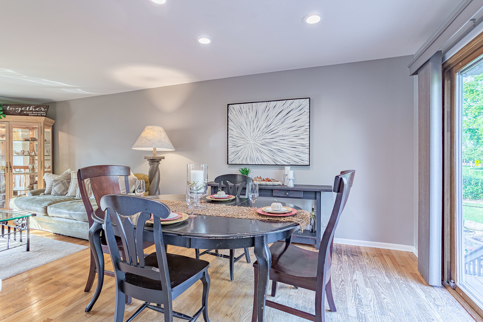 210 Yarmouth Road, Elk Grove Village, IL 60007