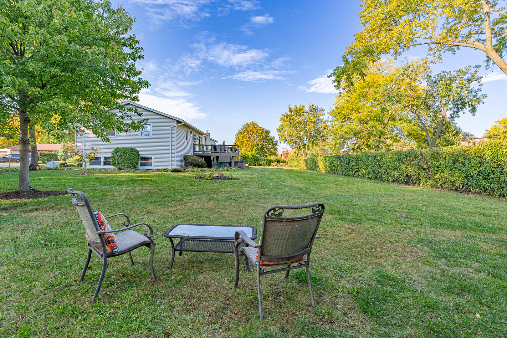 210 Yarmouth Road, Elk Grove Village, IL 60007
