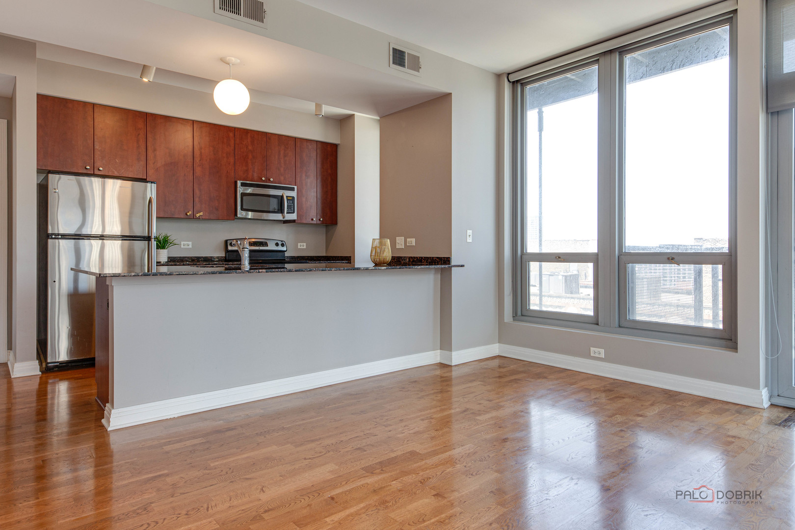 565 W Quincy Street #1206, Chicago, IL 60661
