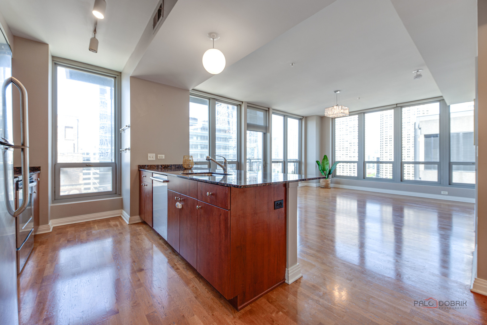 565 W Quincy Street #1206, Chicago, IL 60661