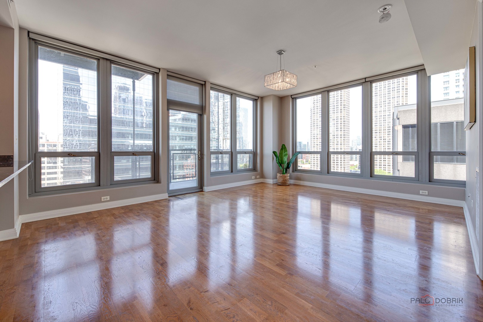 565 W Quincy Street #1206, Chicago, IL 60661