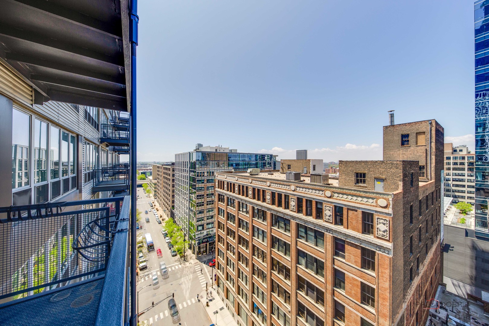 565 W Quincy Street #1206, Chicago, IL 60661