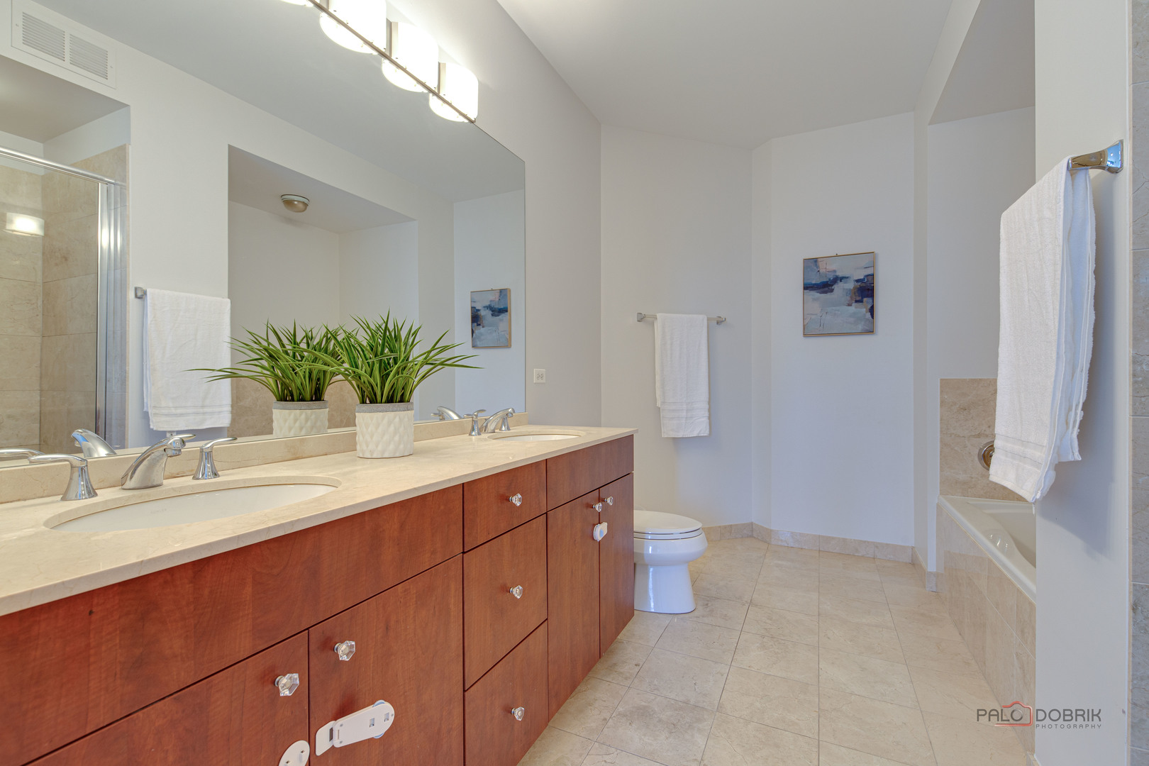 565 W Quincy Street #1206, Chicago, IL 60661