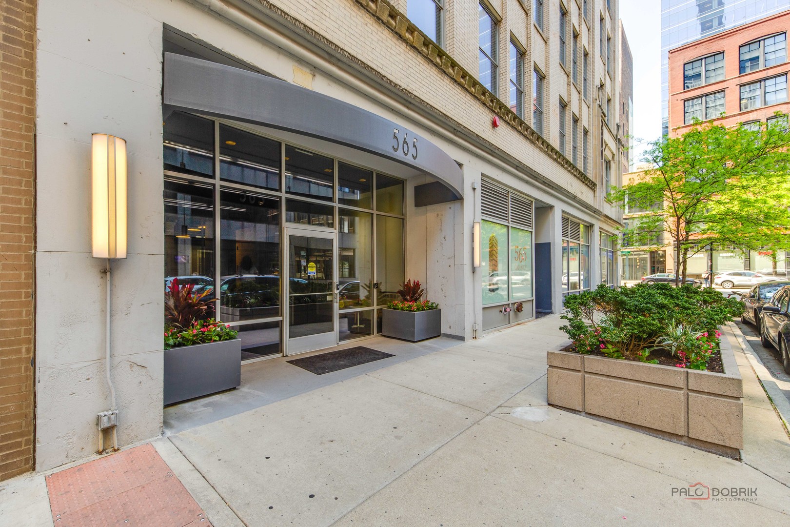 565 W Quincy Street #1206, Chicago, IL 60661
