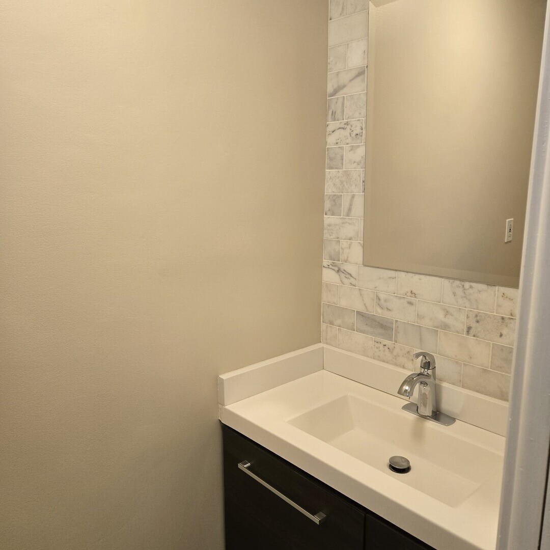 1817 W TOUHY Avenue #2E, Park Ridge, IL 60068