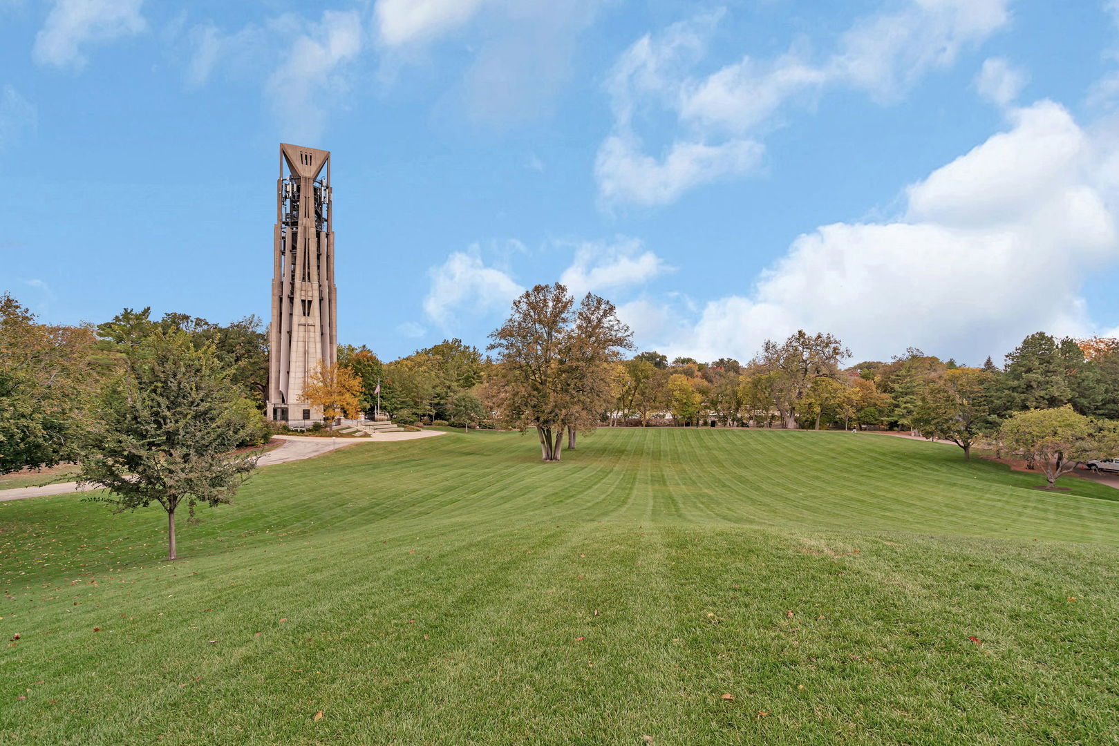 79 Spring Avenue, Naperville, IL 60540