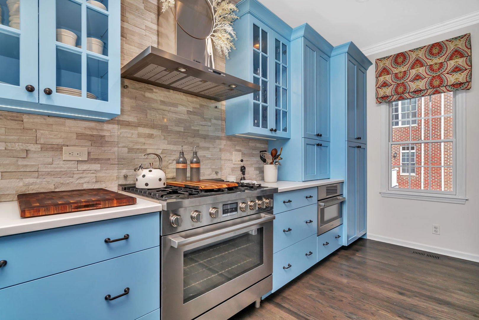 79 Spring Avenue, Naperville, IL 60540