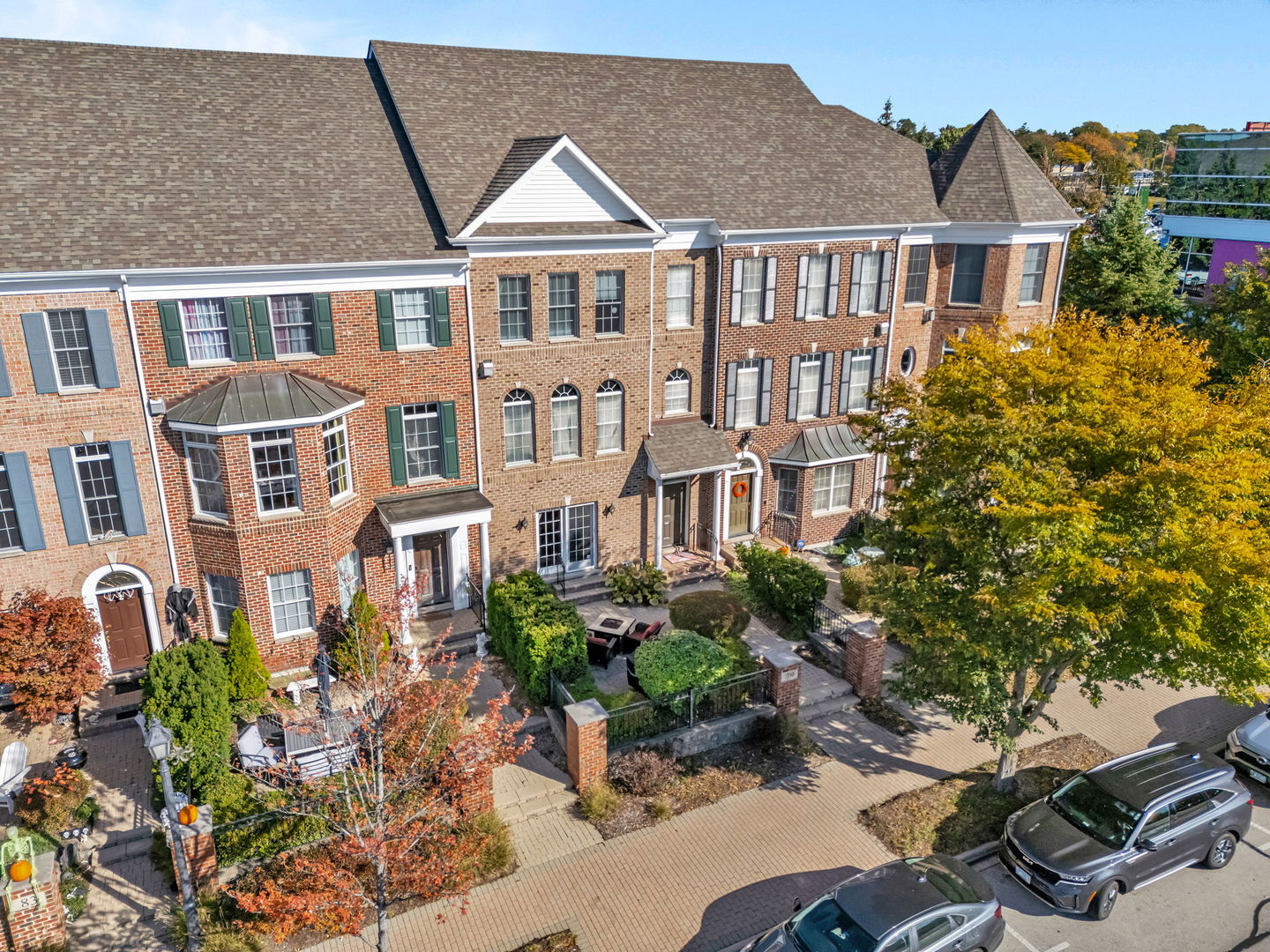 79 Spring Avenue, Naperville, IL 60540