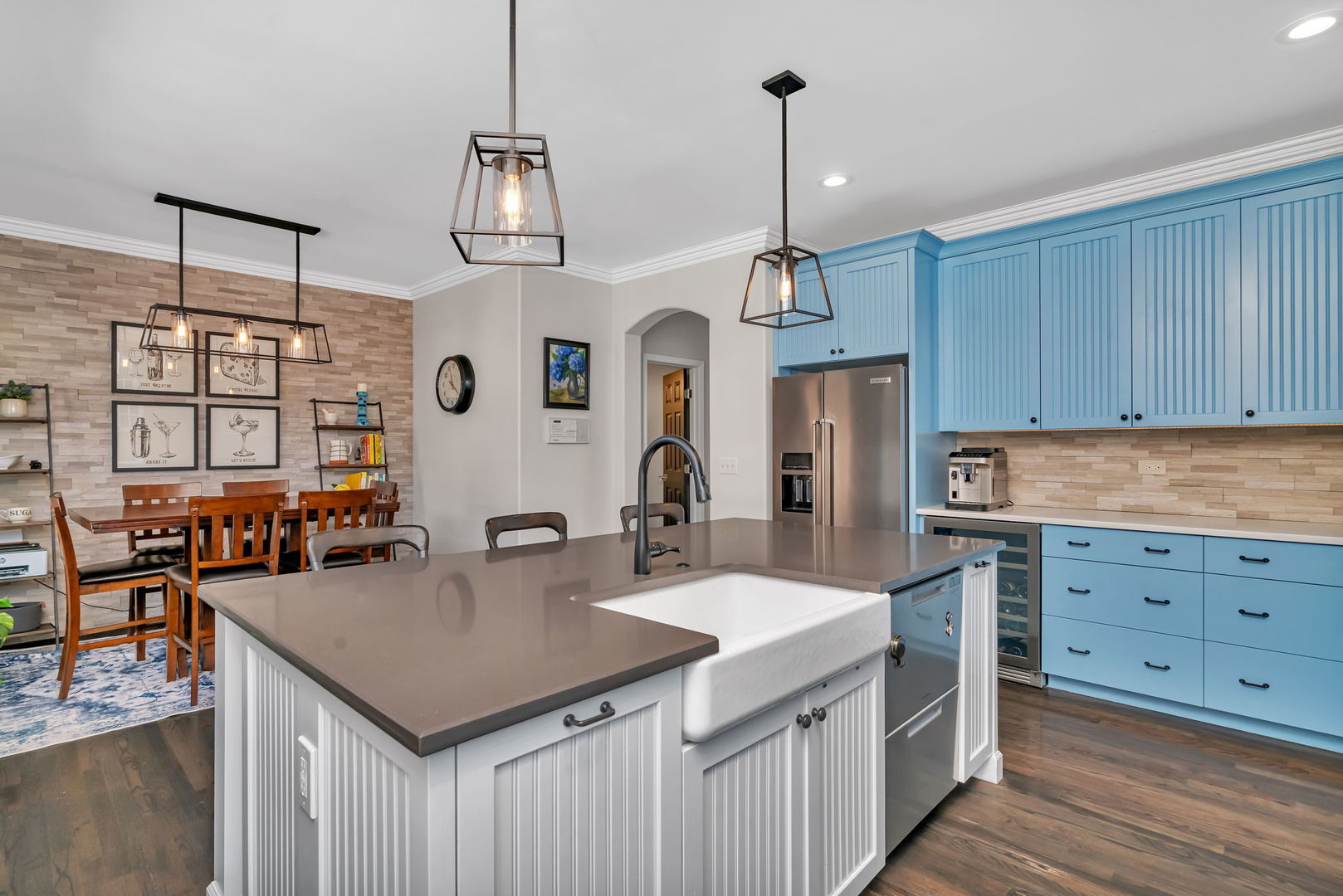 79 Spring Avenue, Naperville, IL 60540