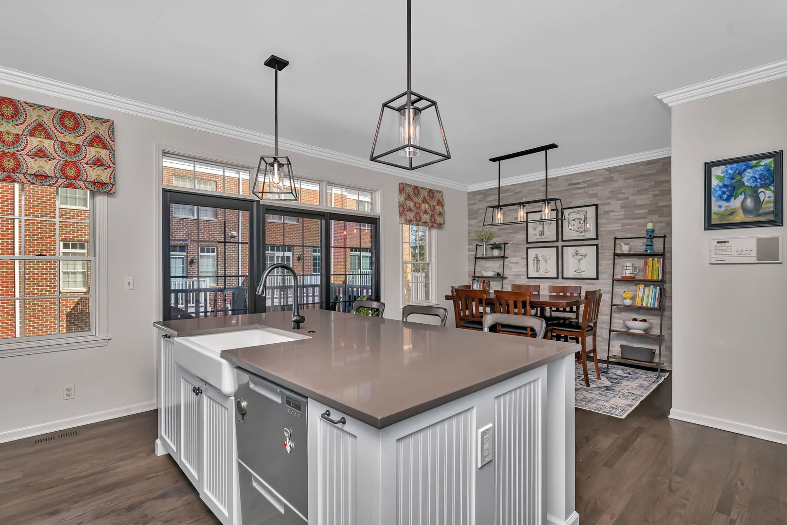 79 Spring Avenue, Naperville, IL 60540