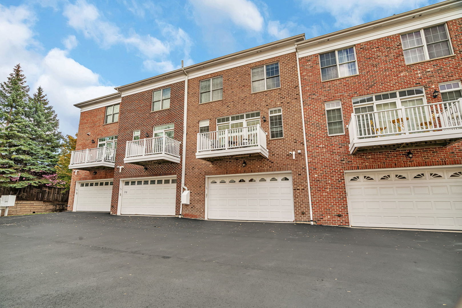 79 Spring Avenue, Naperville, IL 60540