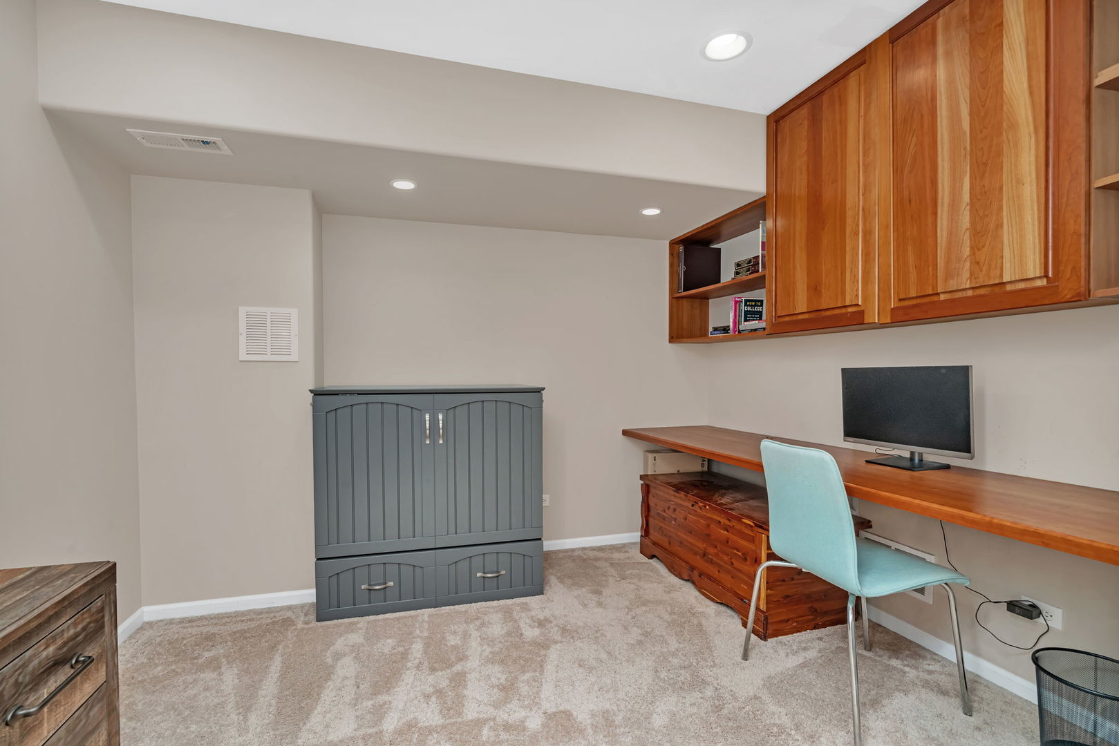 79 Spring Avenue, Naperville, IL 60540