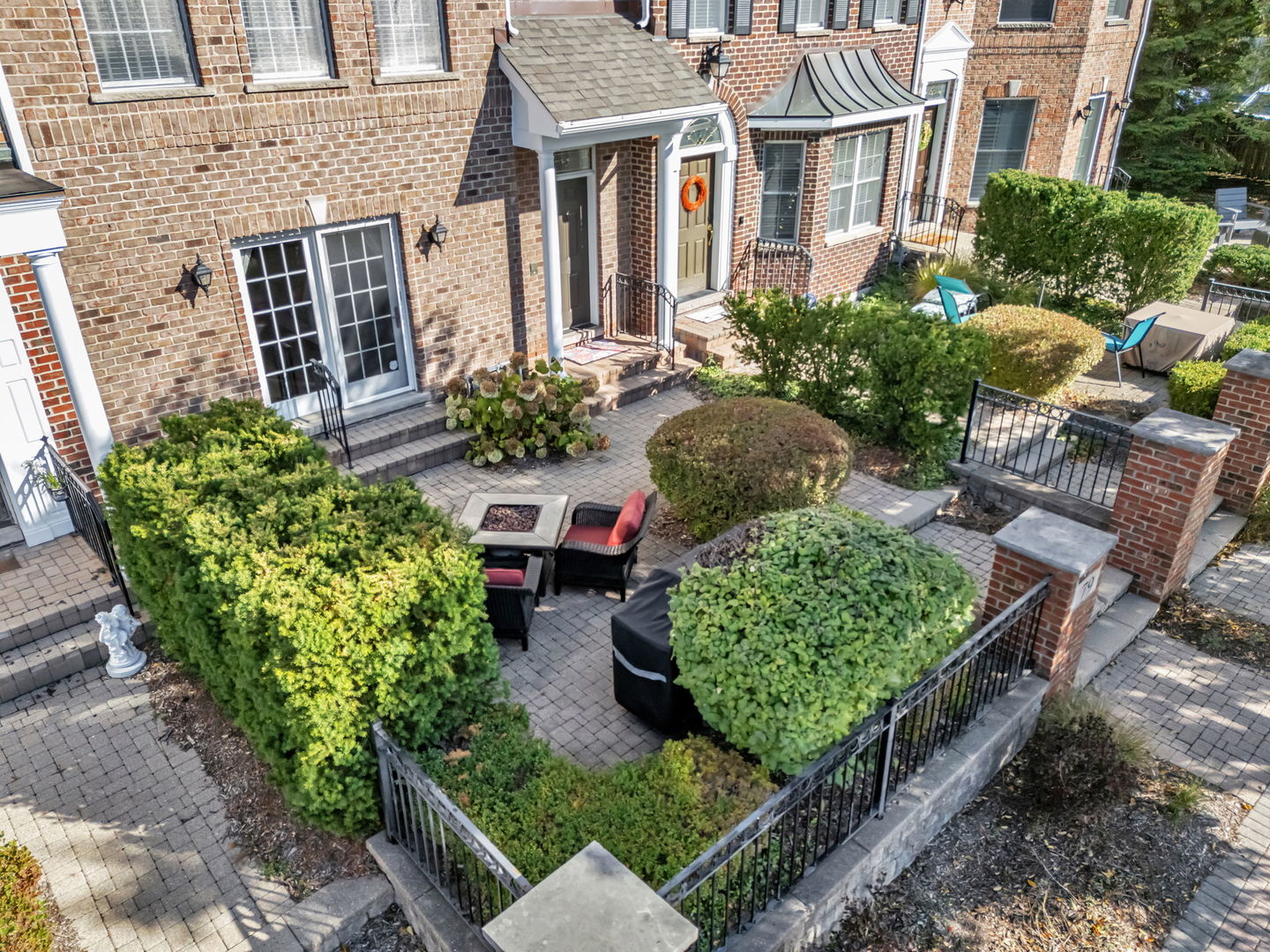 79 Spring Avenue, Naperville, IL 60540
