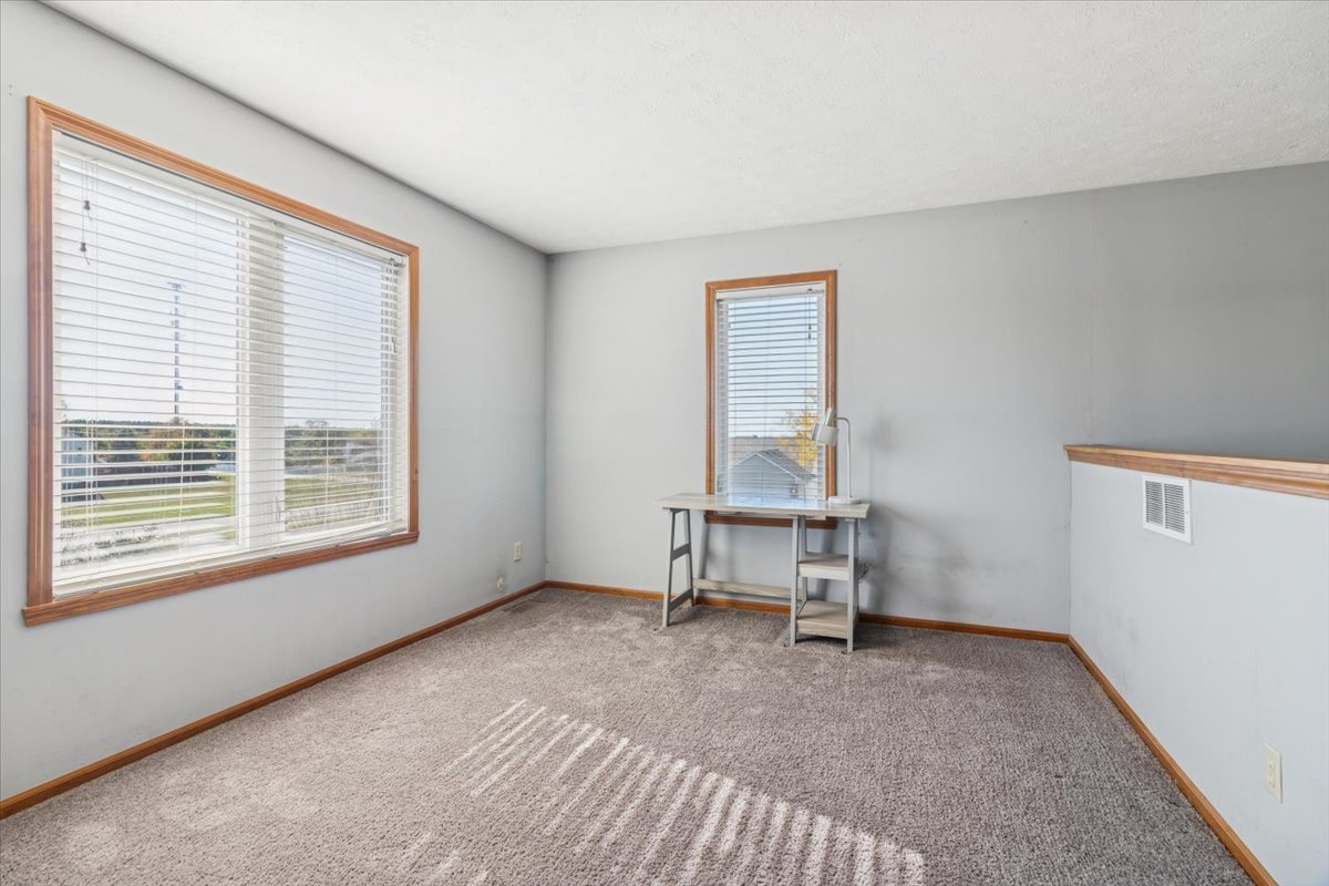 3009 Stralow Lane, Machesney Park, IL 61115