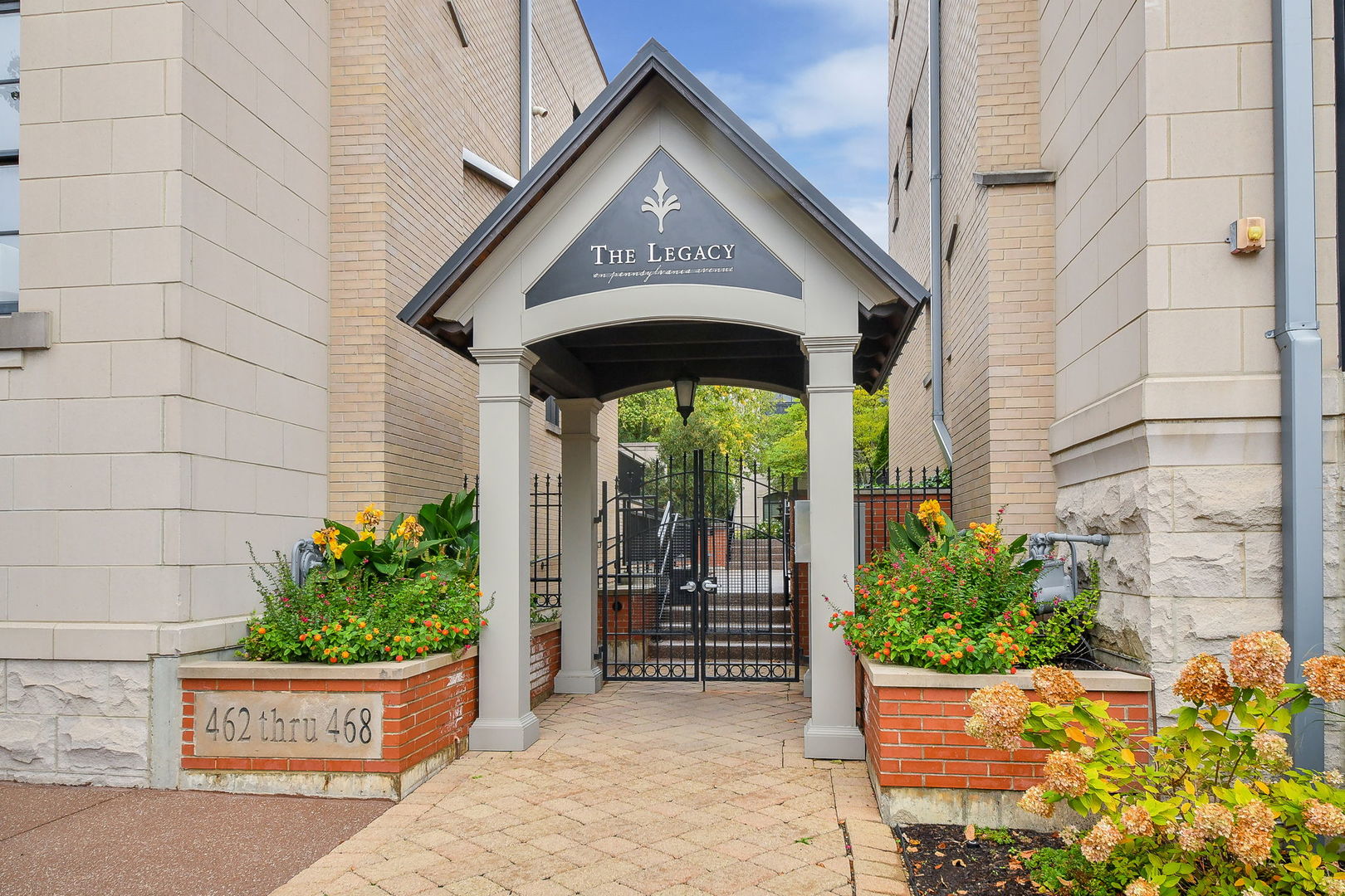 462 Pennsylvania Avenue #1S, Glen Ellyn, IL 60137