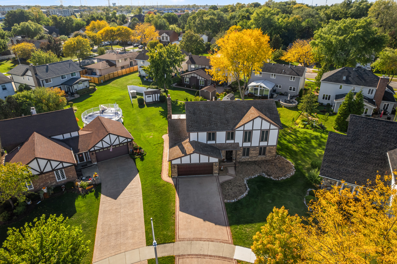 1312 N Saddle Row, Addison, IL 60101