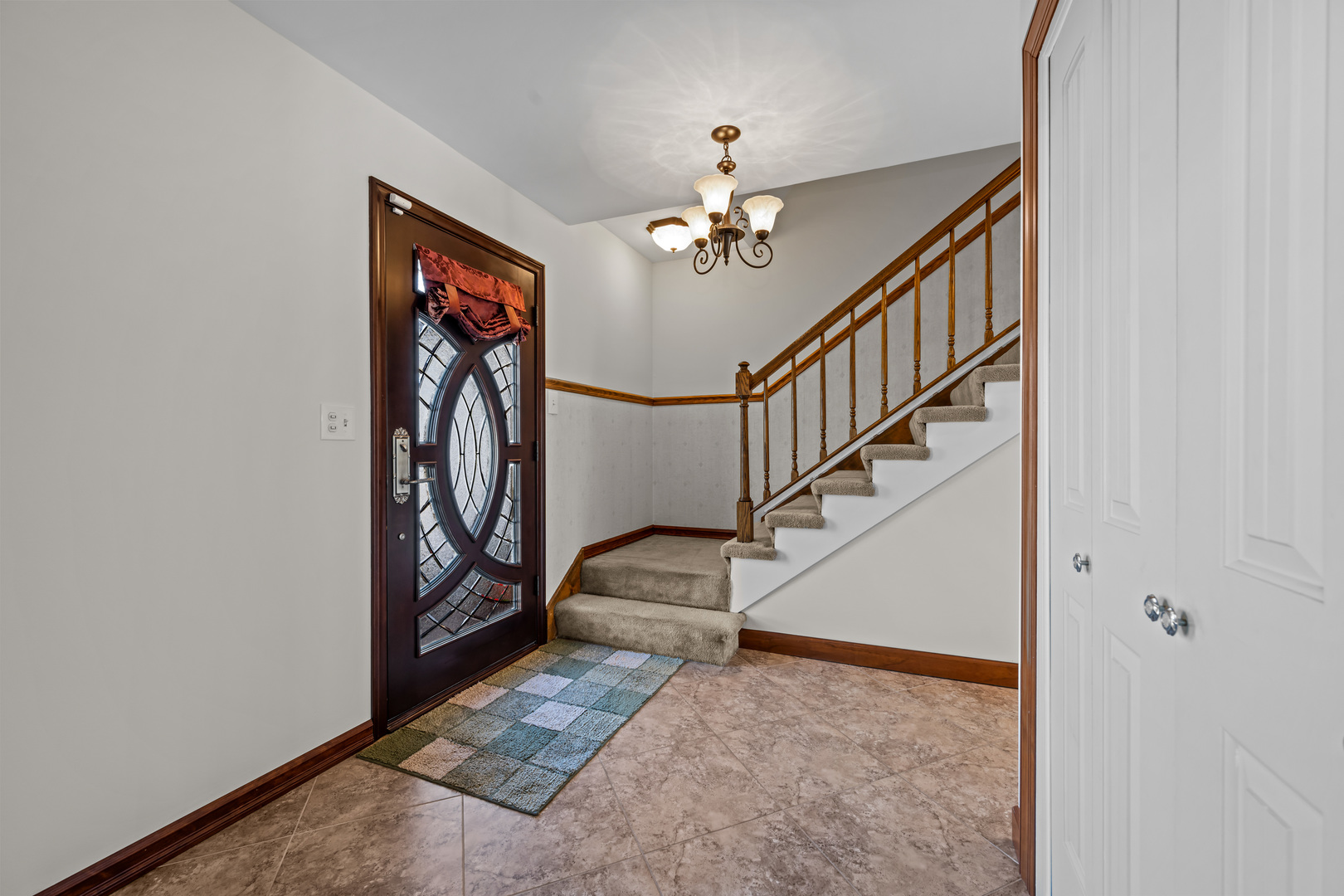 1312 N Saddle Row, Addison, IL 60101