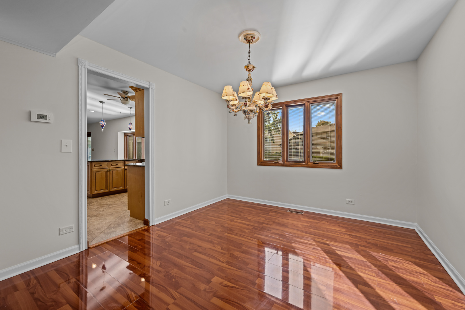 1312 N Saddle Row, Addison, IL 60101