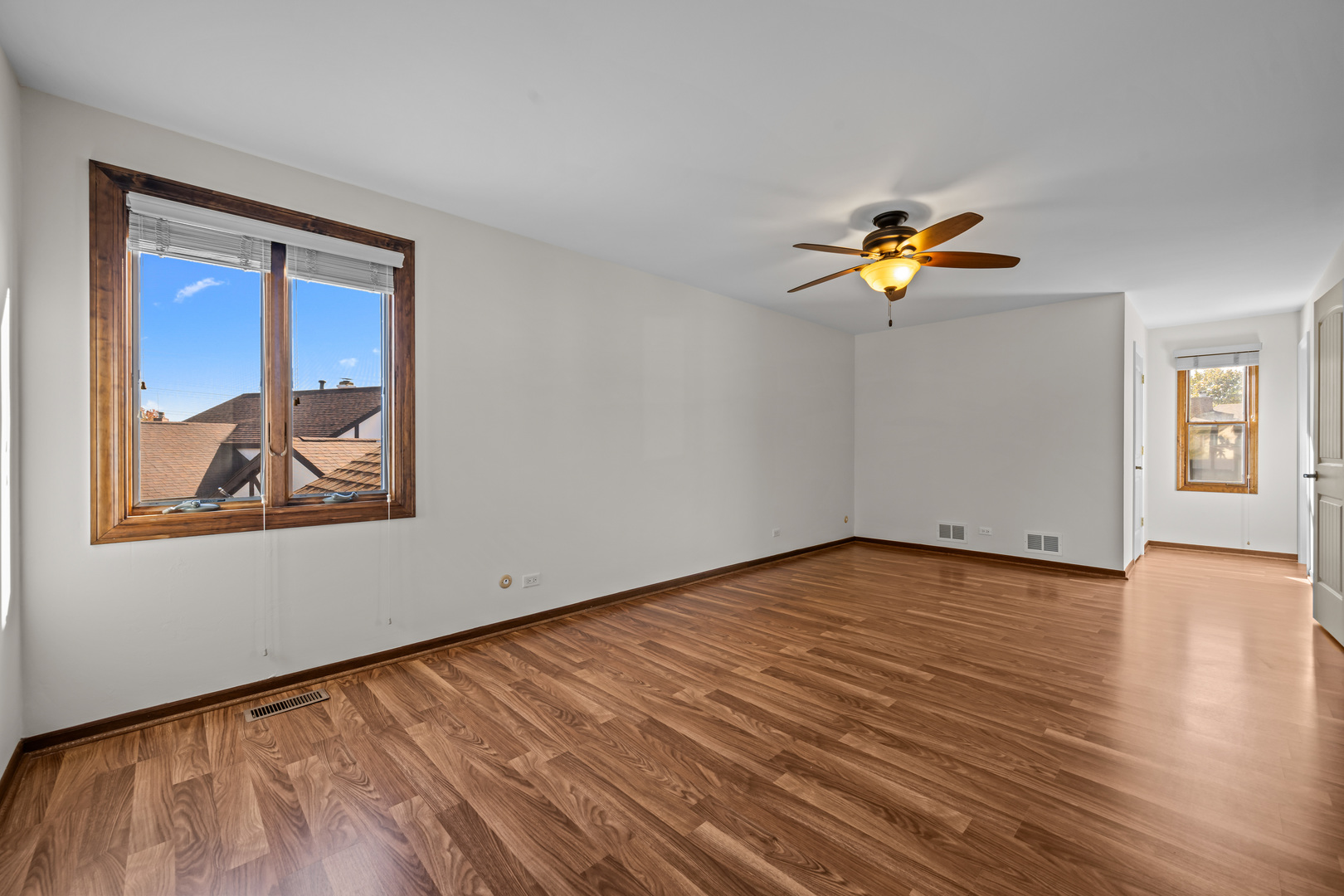 1312 N Saddle Row, Addison, IL 60101