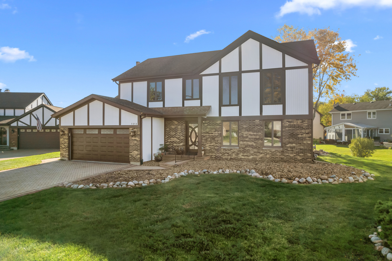 1312 N Saddle Row, Addison, IL 60101