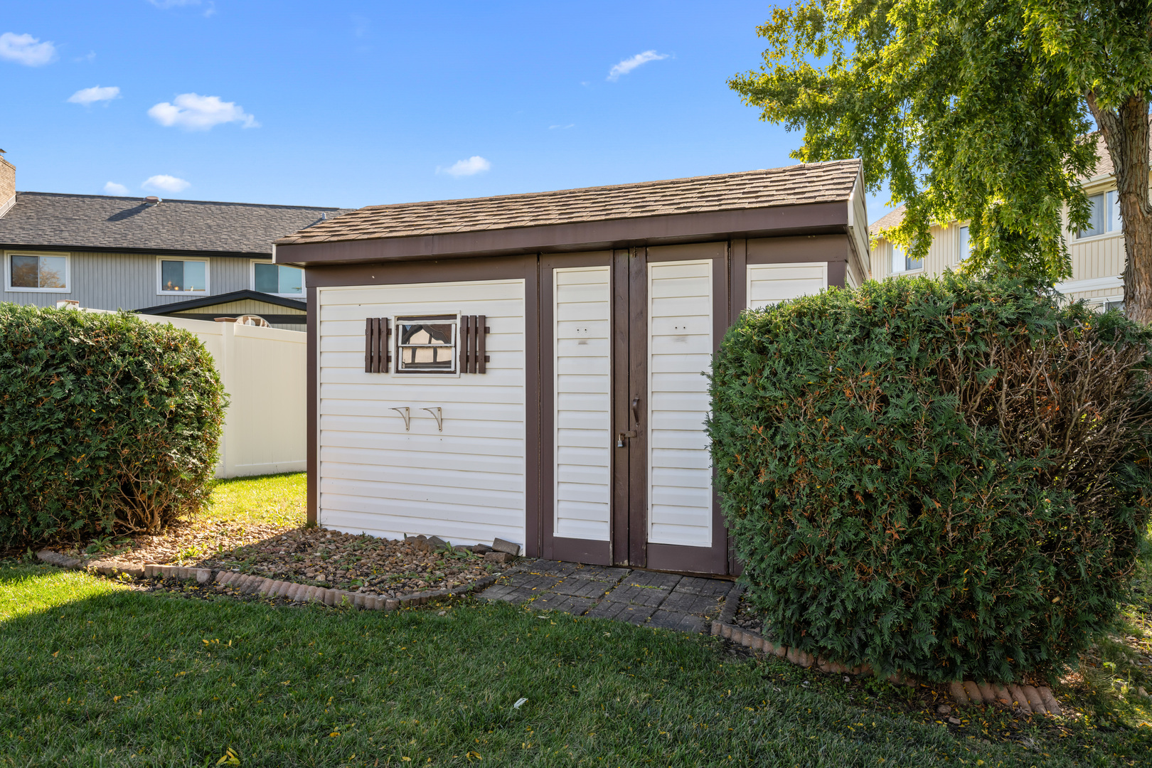 1312 N Saddle Row, Addison, IL 60101