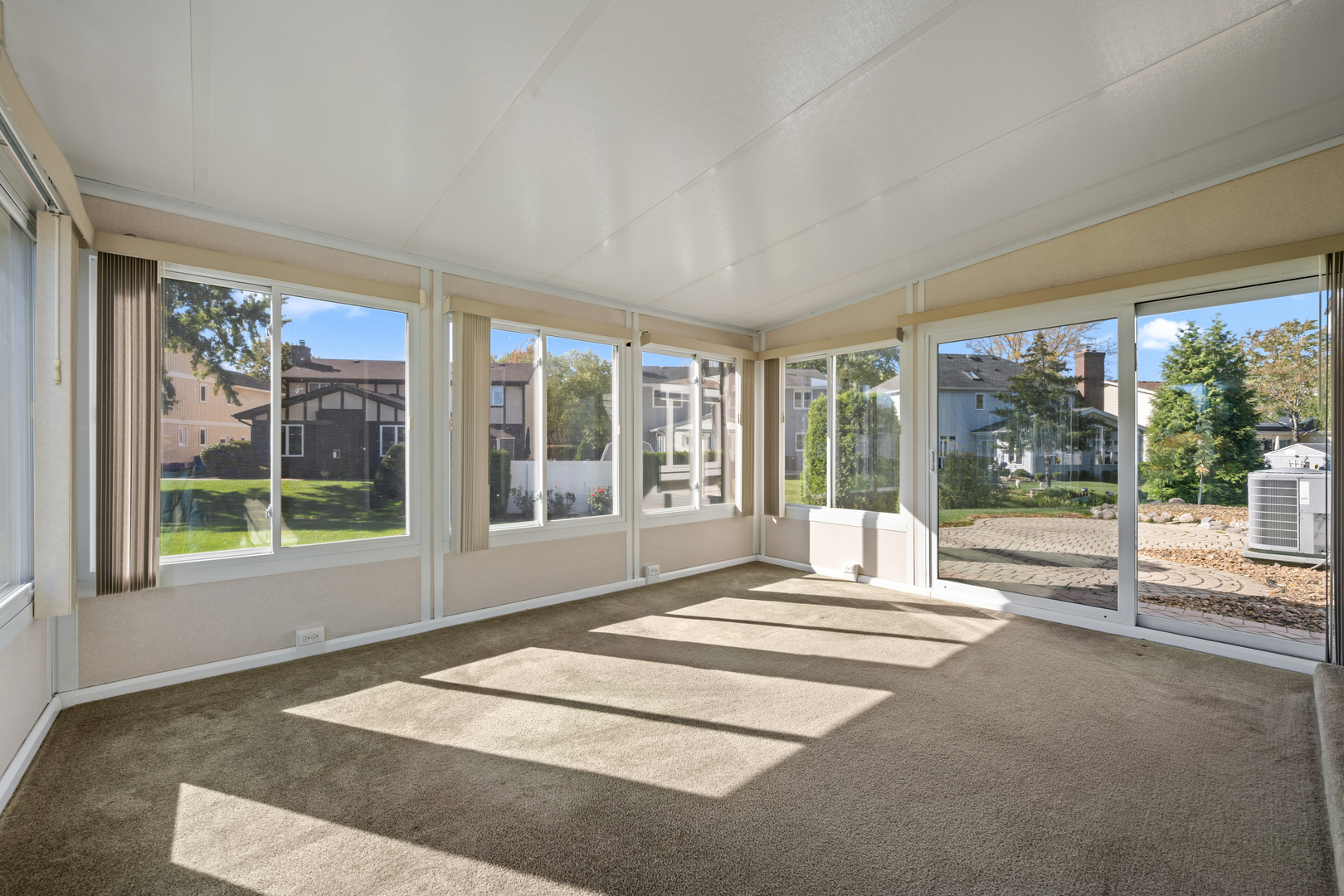 1312 N Saddle Row, Addison, IL 60101