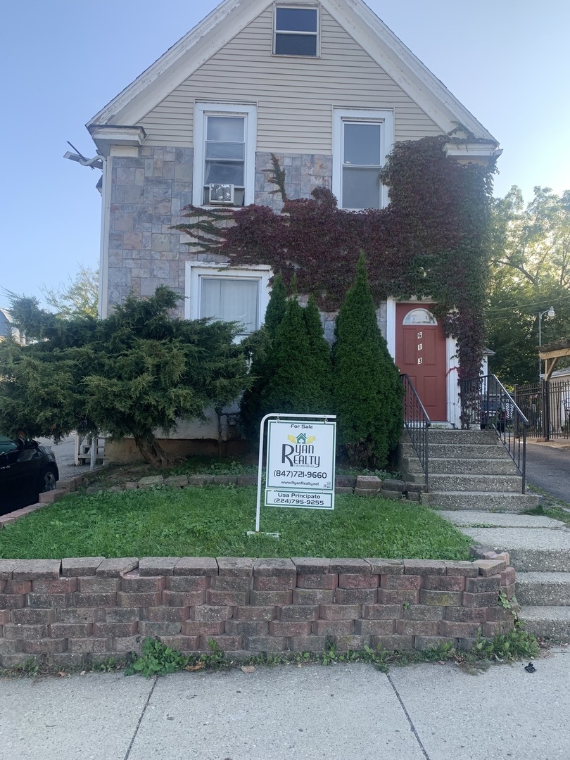 613 Washington Street, Waukegan, IL 60085