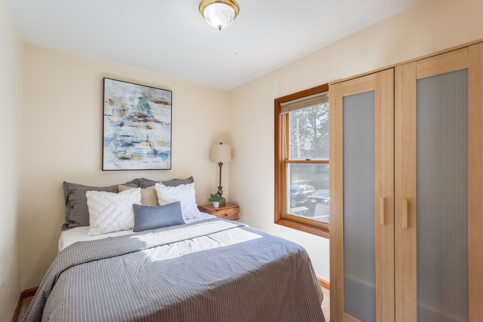 409 S Hale Street, Wheaton, IL 60187