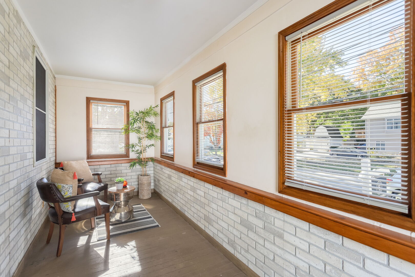 409 S Hale Street, Wheaton, IL 60187