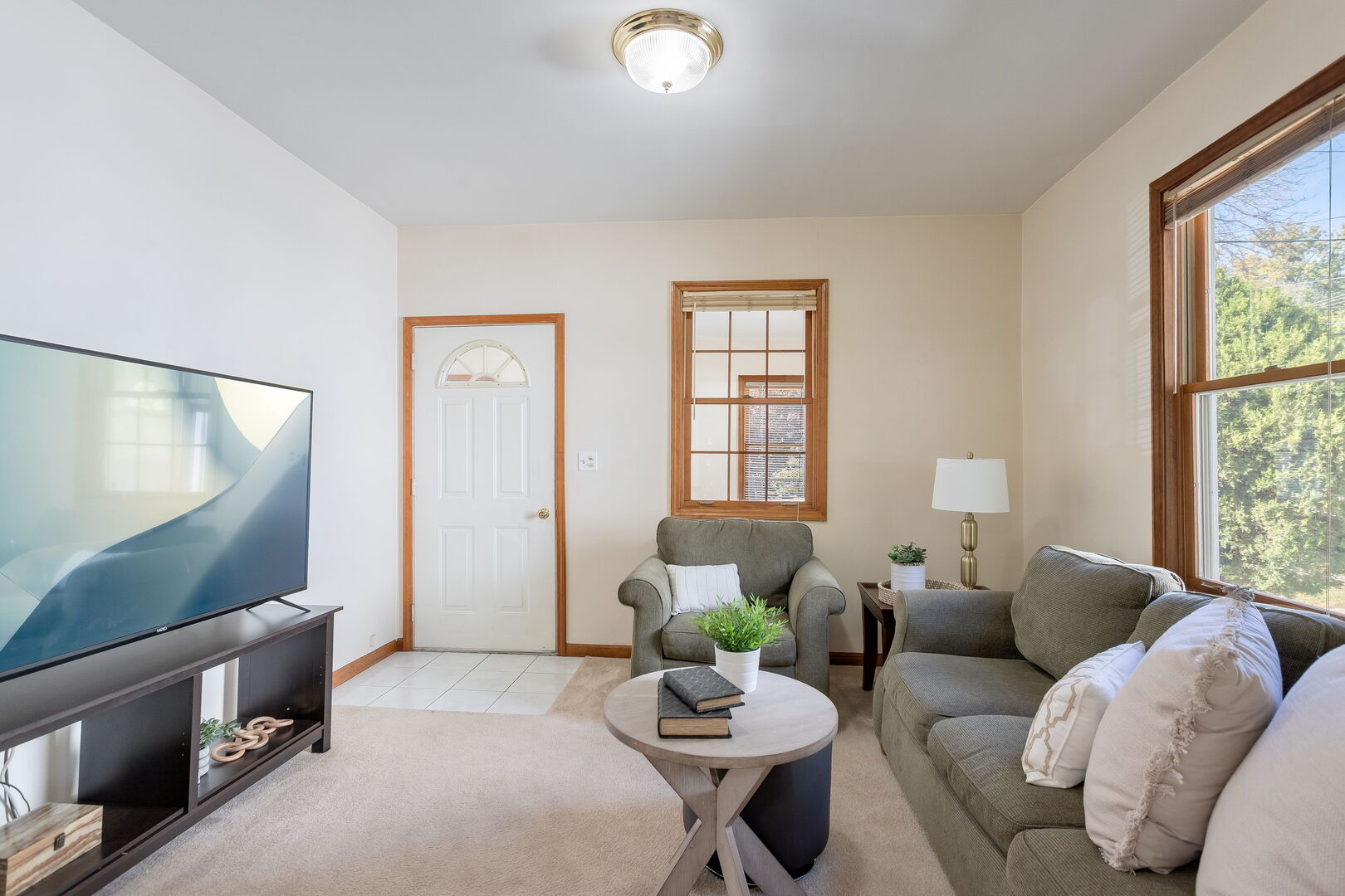 409 S Hale Street, Wheaton, IL 60187