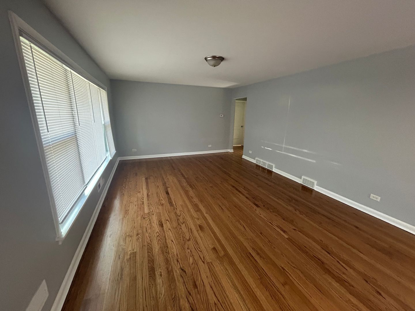 609 E 160th Place, South Holland, IL 60473