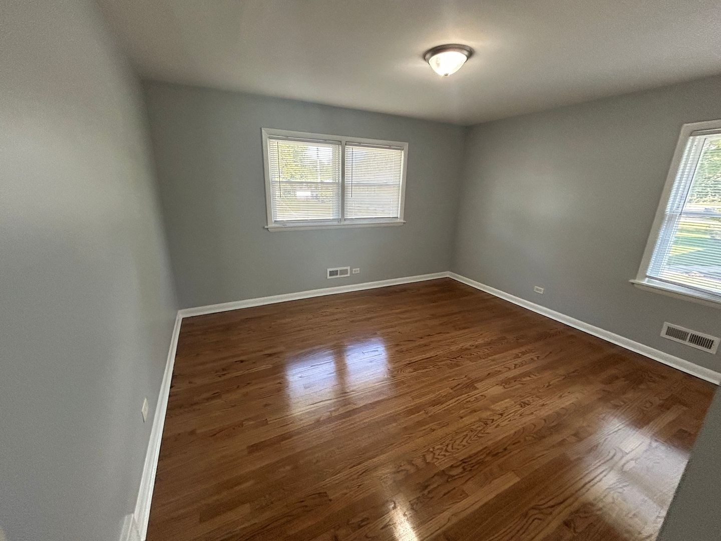 609 E 160th Place, South Holland, IL 60473