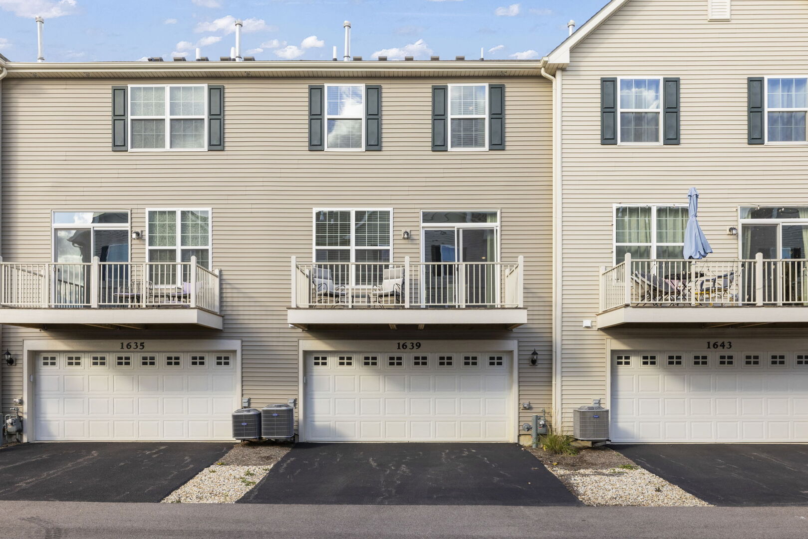 1639 Bentz Way, Batavia, IL 60510