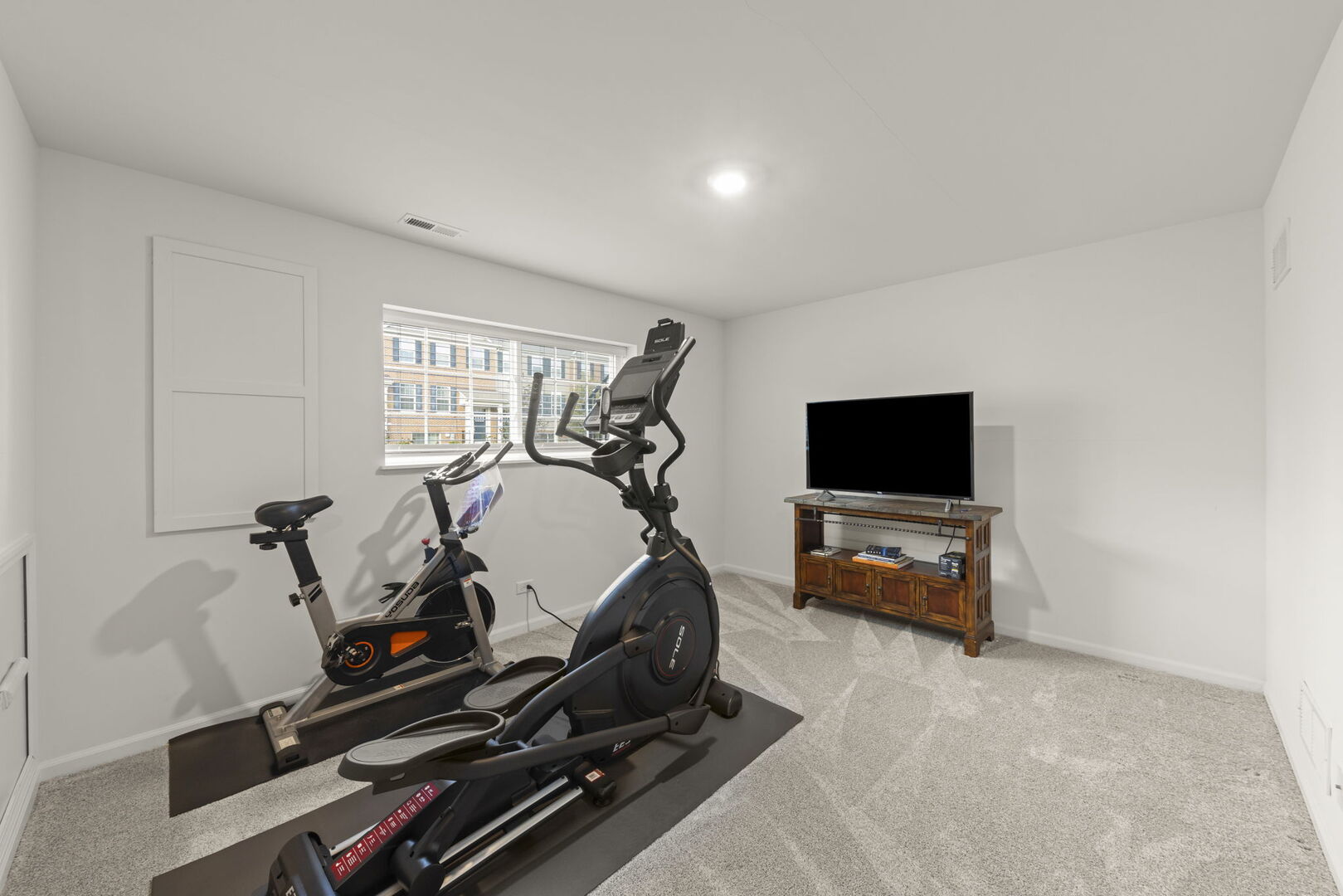 1639 Bentz Way, Batavia, IL 60510