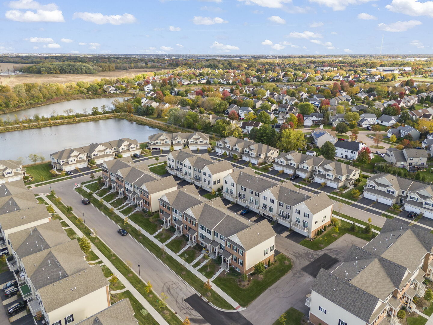 1639 Bentz Way, Batavia, IL 60510