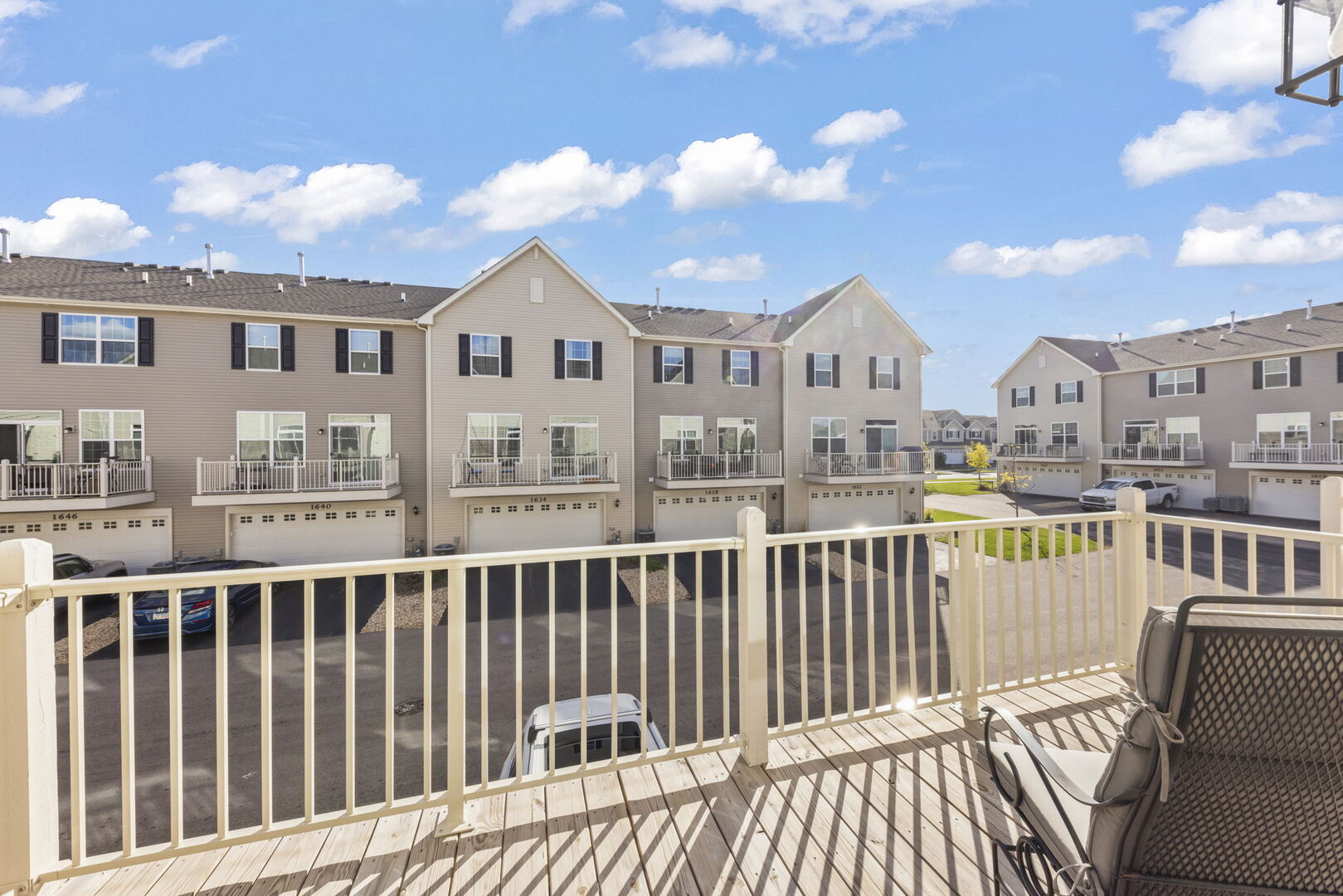 1639 Bentz Way, Batavia, IL 60510