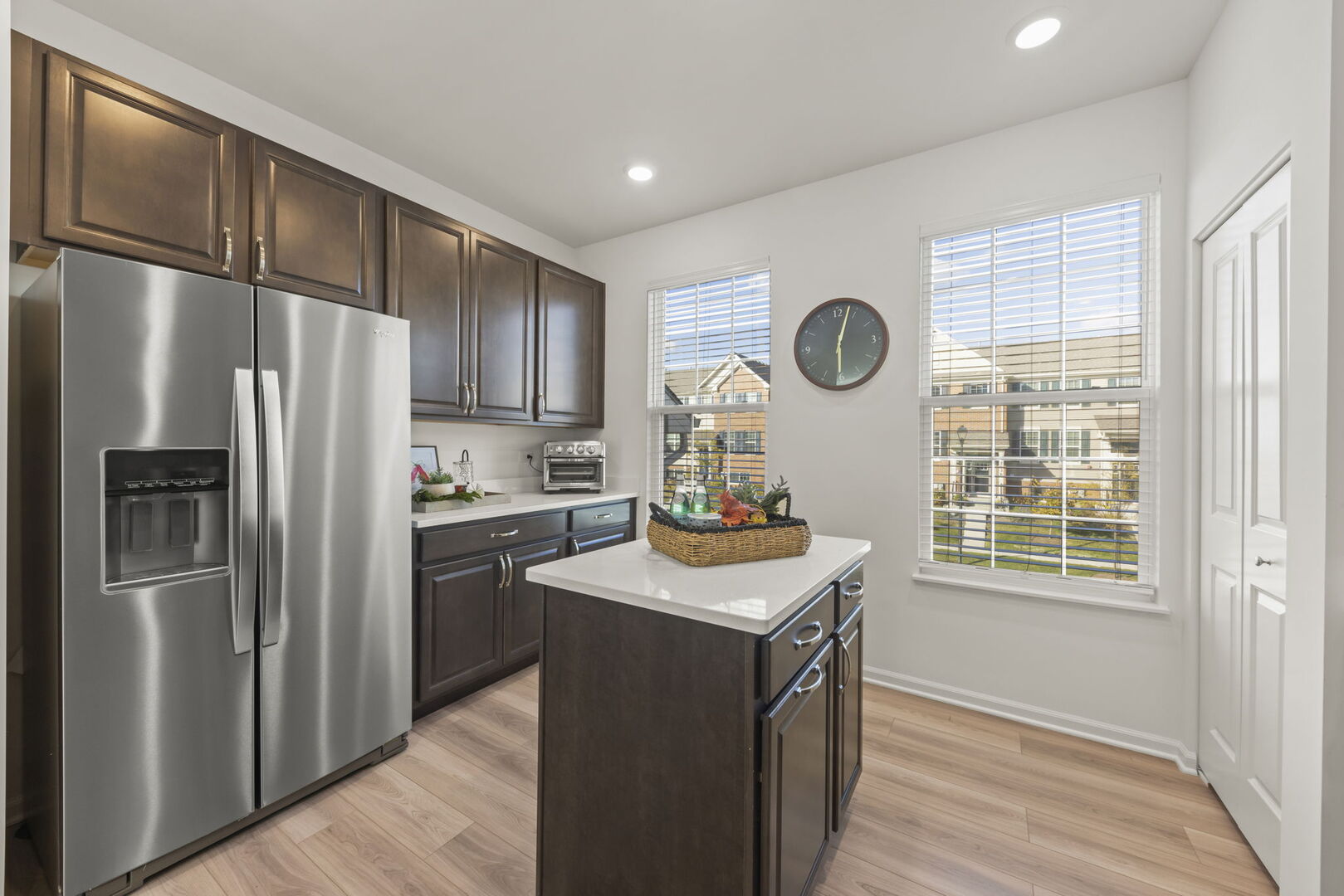 1639 Bentz Way, Batavia, IL 60510